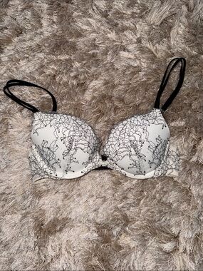 Victoria's Secret White Bra with Black Floral Lace Pattern